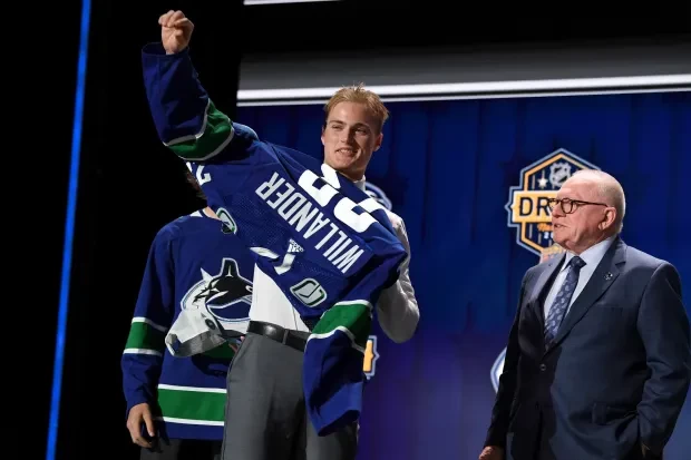 Tom Willander Merangkul Koneksi Canucks dengan Swedia di World Juniors: 'Mencoba Mengikuti Jejak Mereka'