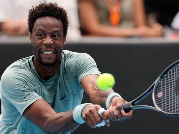 Gael Monfils mencetak sejarah di ASB Classic