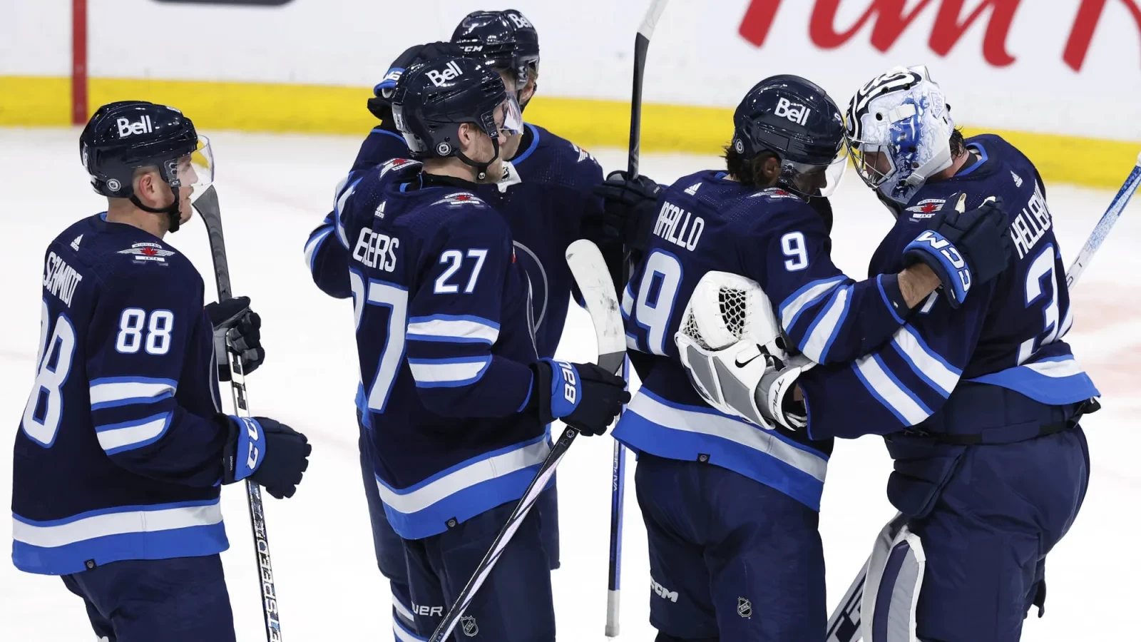 Winnipeg Jets Pertahankan Performa Konsisten dengan Kemenangan dan Momen Bersejarah di Awal 2025