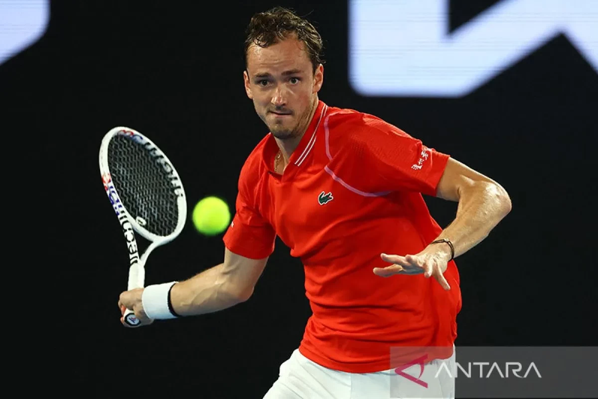  Medvedev nyaris kalah dari petenis Thailand di Australian Open