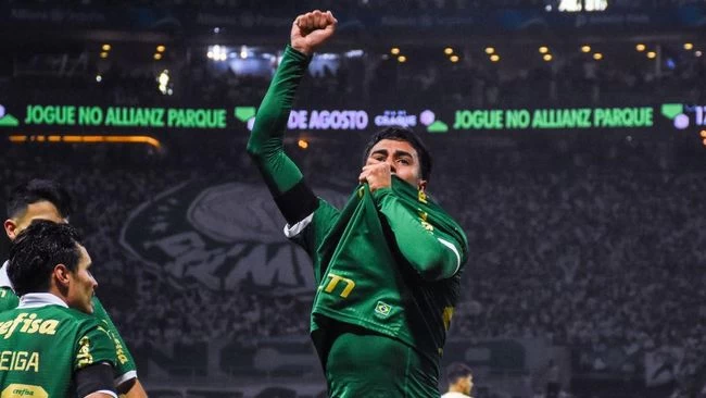 Palmeiras Setuju Lepas Vitor Reis ke Manchester City