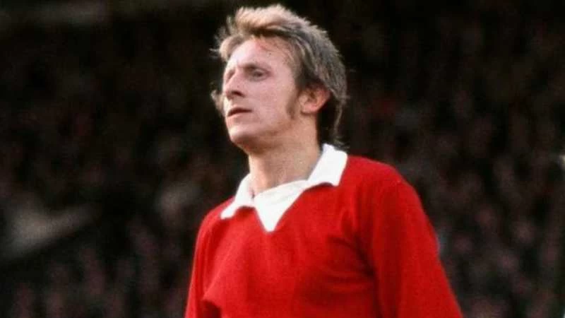 MU Berduka, Legenda Setan Merah Denis Law Meninggal Dunia di Usia 84 Tahun