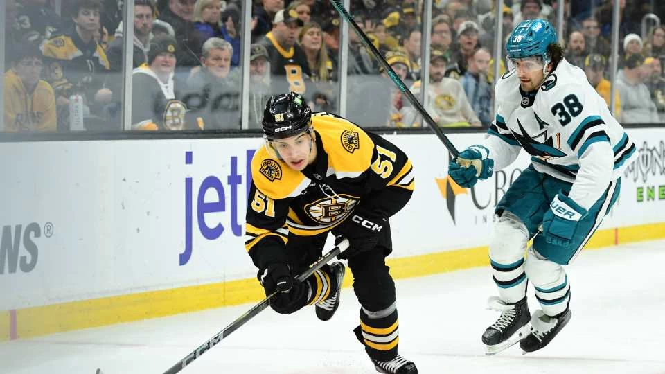 Bruins menunjukkan dominasi dengan mencetak enam gol