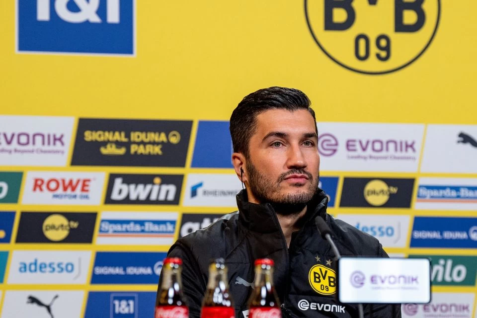 Dortmund Resmi Pecat Nuri Sahin, Ten Hag Akan Jadi Pengganti?