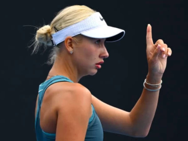 Juara Linz Open musim 2023, Anastasia Potapova membuktikan diri masih terlalu tangguh bagi Julia Grabher ketika mereka bertemu di babak pertama edisi musim 2025