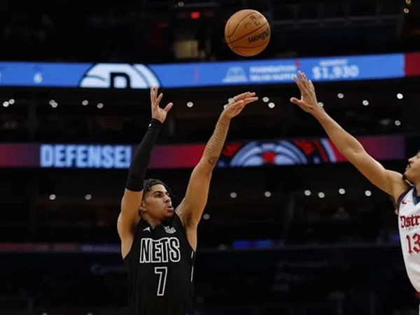 Brooklyn Nets telah memilih untuk tidak mengontrak kembali point guard Killian Hayes dengan kontrak 10 hari kedua, sumber mengonfirmasi kepada Brian Lewis dari New York Post.