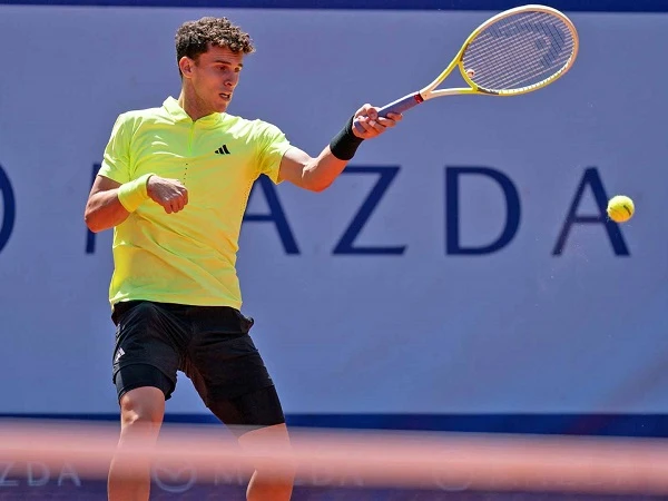 Juan Manuel Cerundolo Permalukan Petenis Unggulan Pertama Di Gstaad