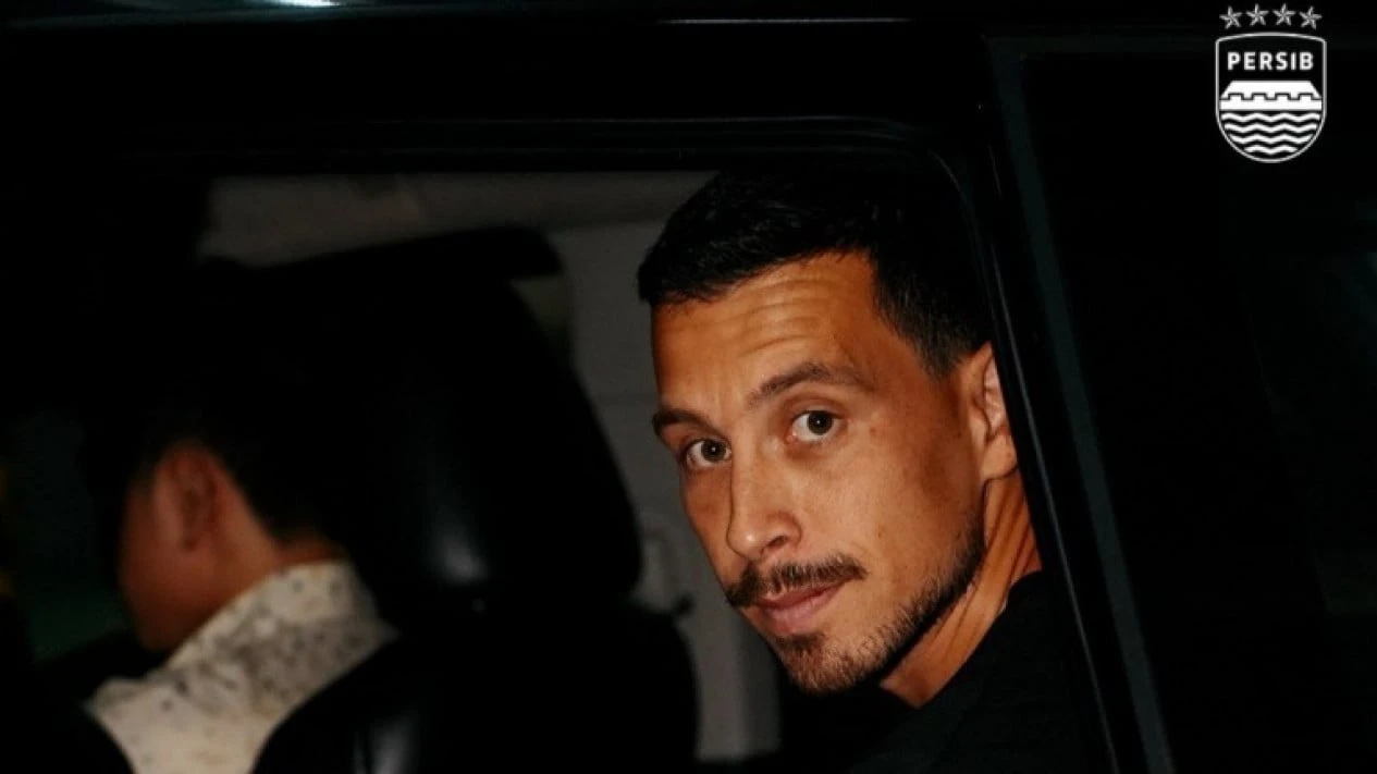 Tiba di Bandung, Thom Haye Jalani Tes Medis