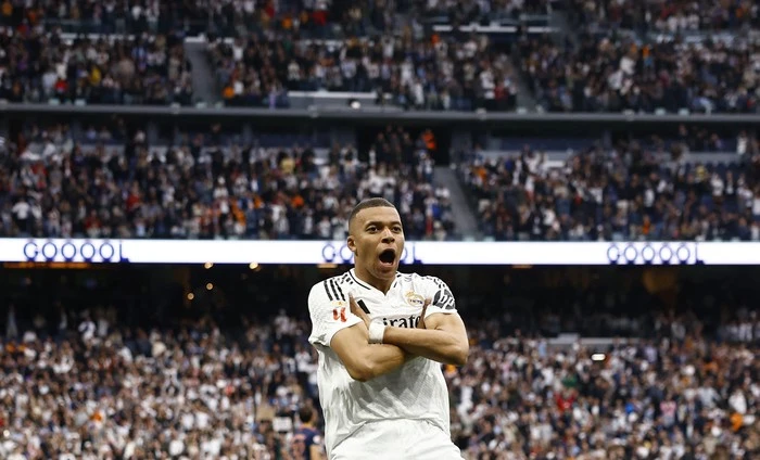 Luis Figo: Mbappe Mirip-mirip Ronaldo Nazario