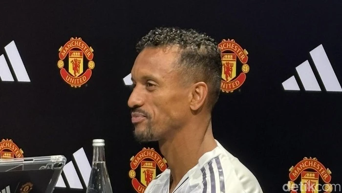 Nani: MU Butuh Waktu untuk Berjaya Lagi