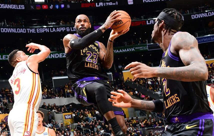 LeBron Nyaris Pecahkan Rekor Tripel-Dobel NBA